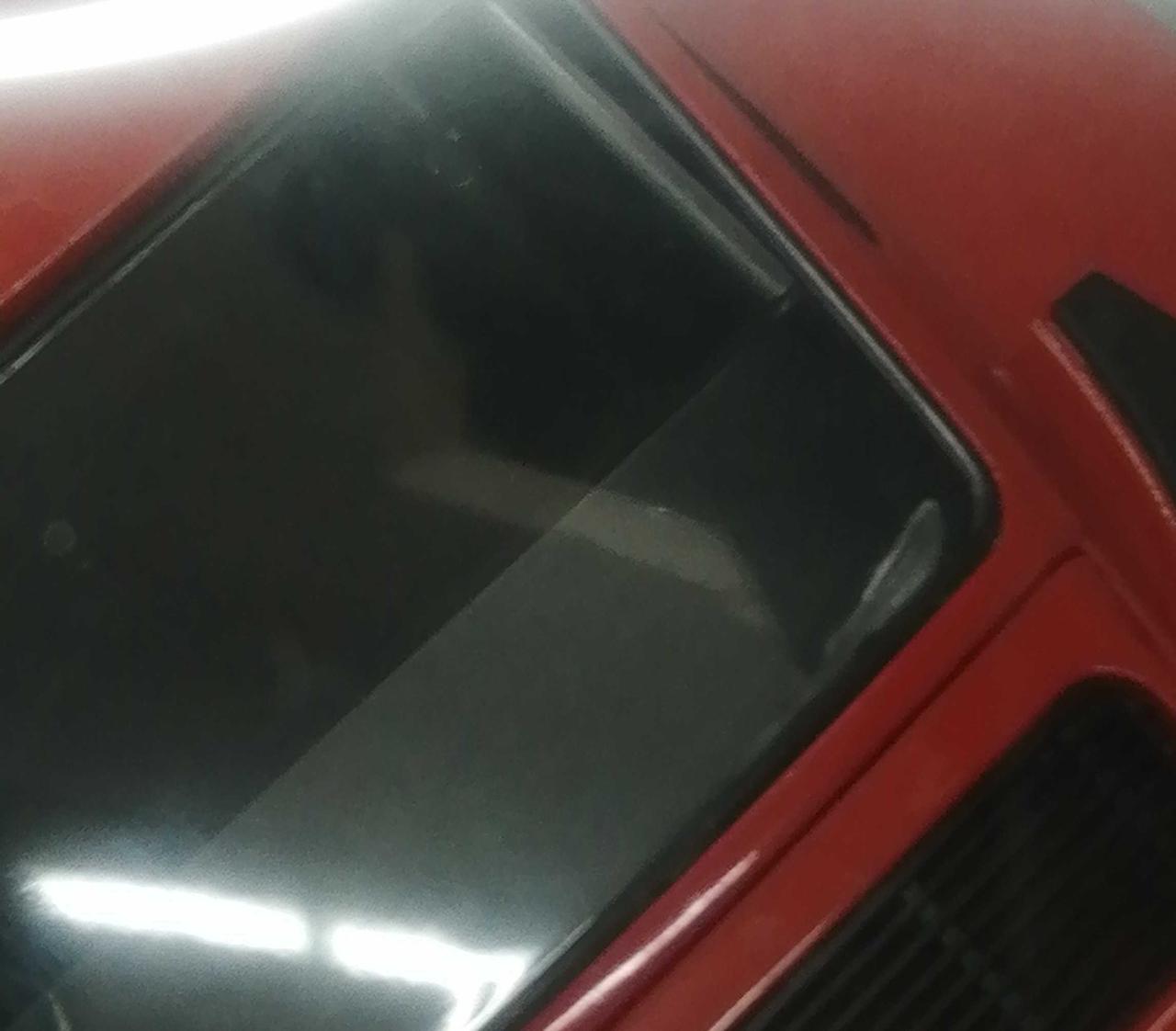 接着後のような箇所が見受けられます