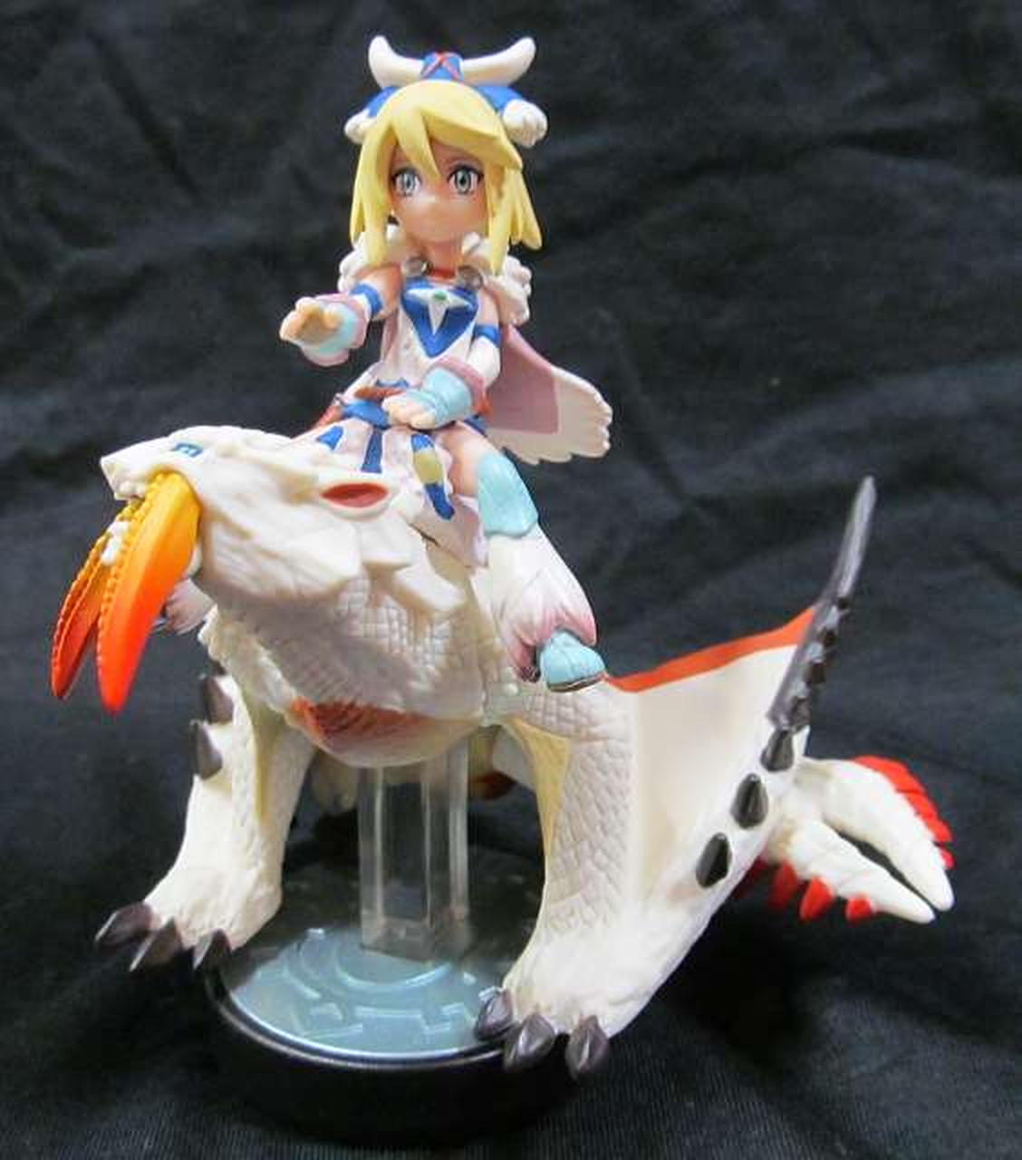 本数限定 ニンテンドウ Nintendo Amiibo ベリオロス アユリア オフモール ラッピング可