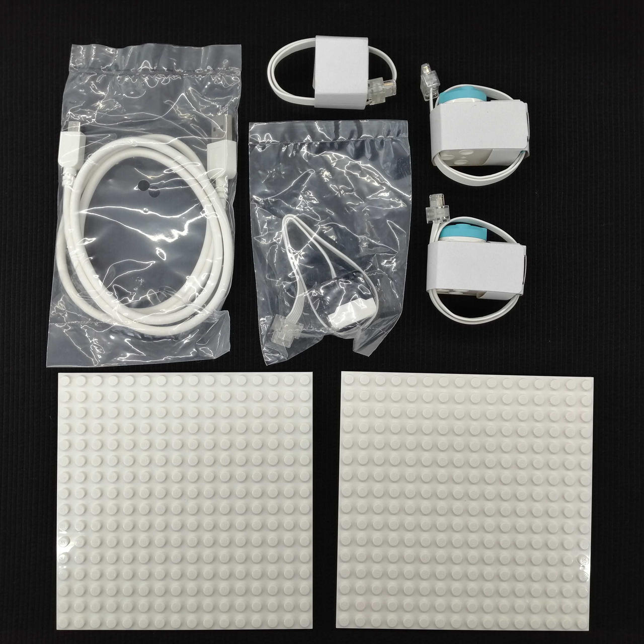 それぞれ内袋未開封、未使用品です。