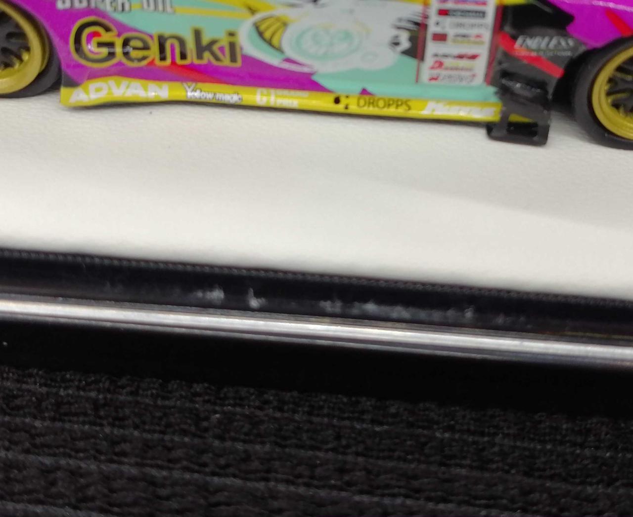 ケース小キズあり。