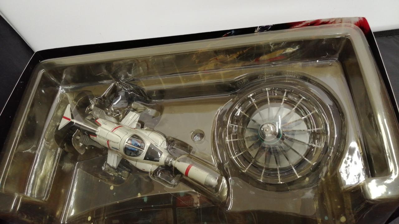 ブリスター経年劣化による変色有り。