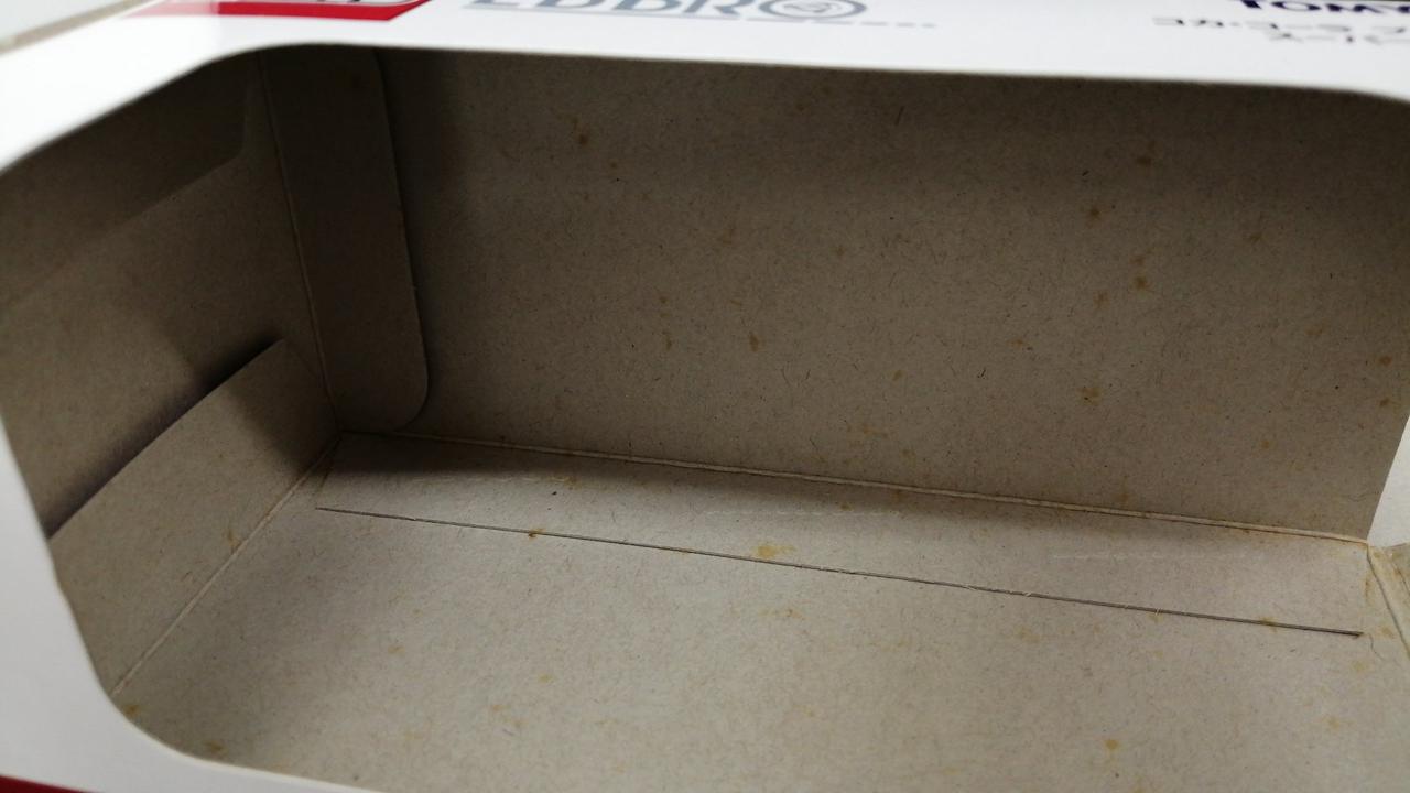 外箱内部汚れ有