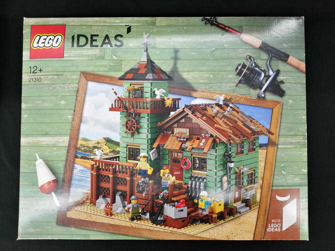 箱に細かい傷みあり