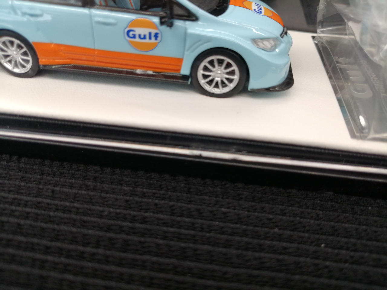 ケース小キズあり。