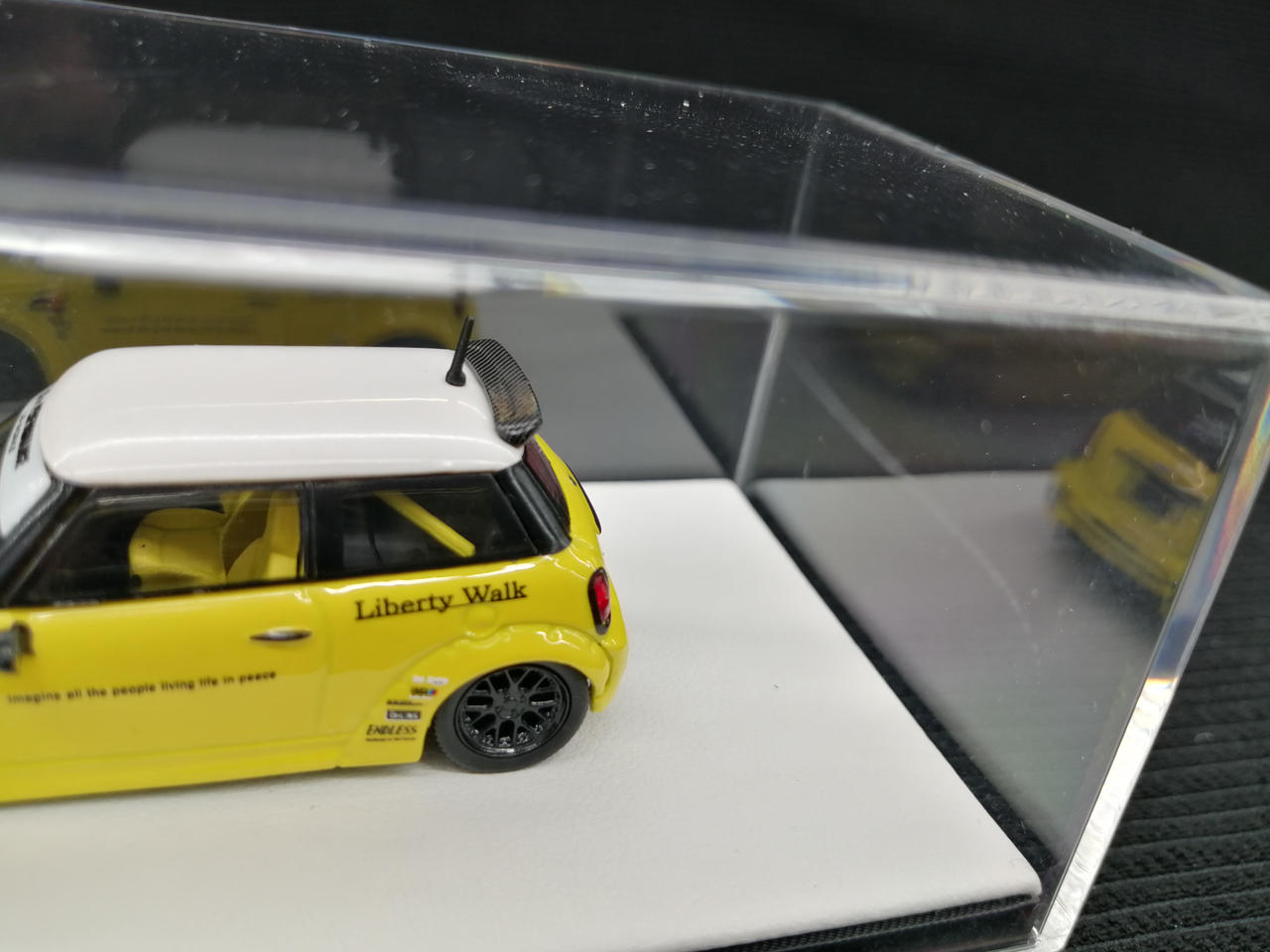 ケースキズ有。