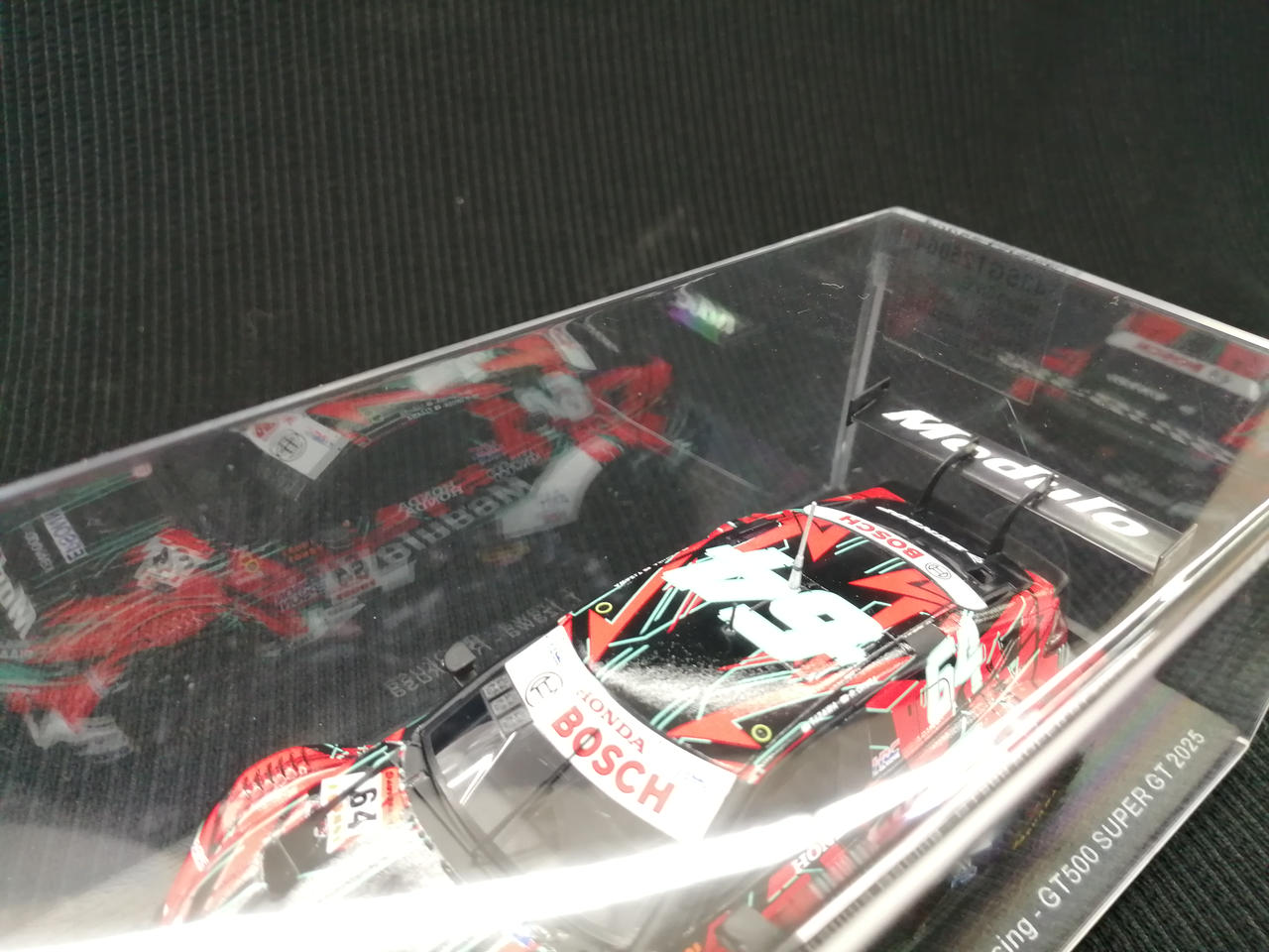 ケースキズあり。