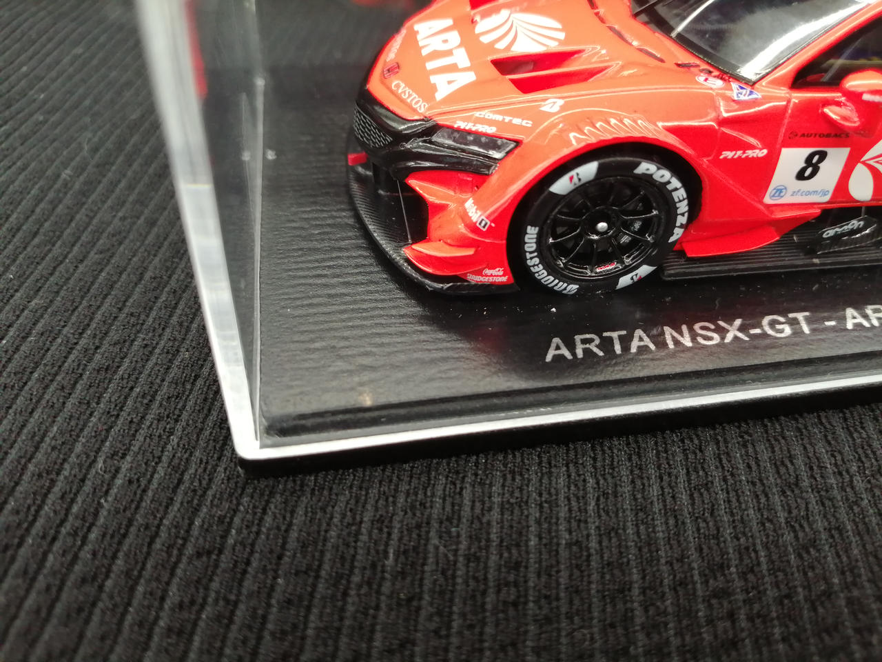 内部に汚れあり。