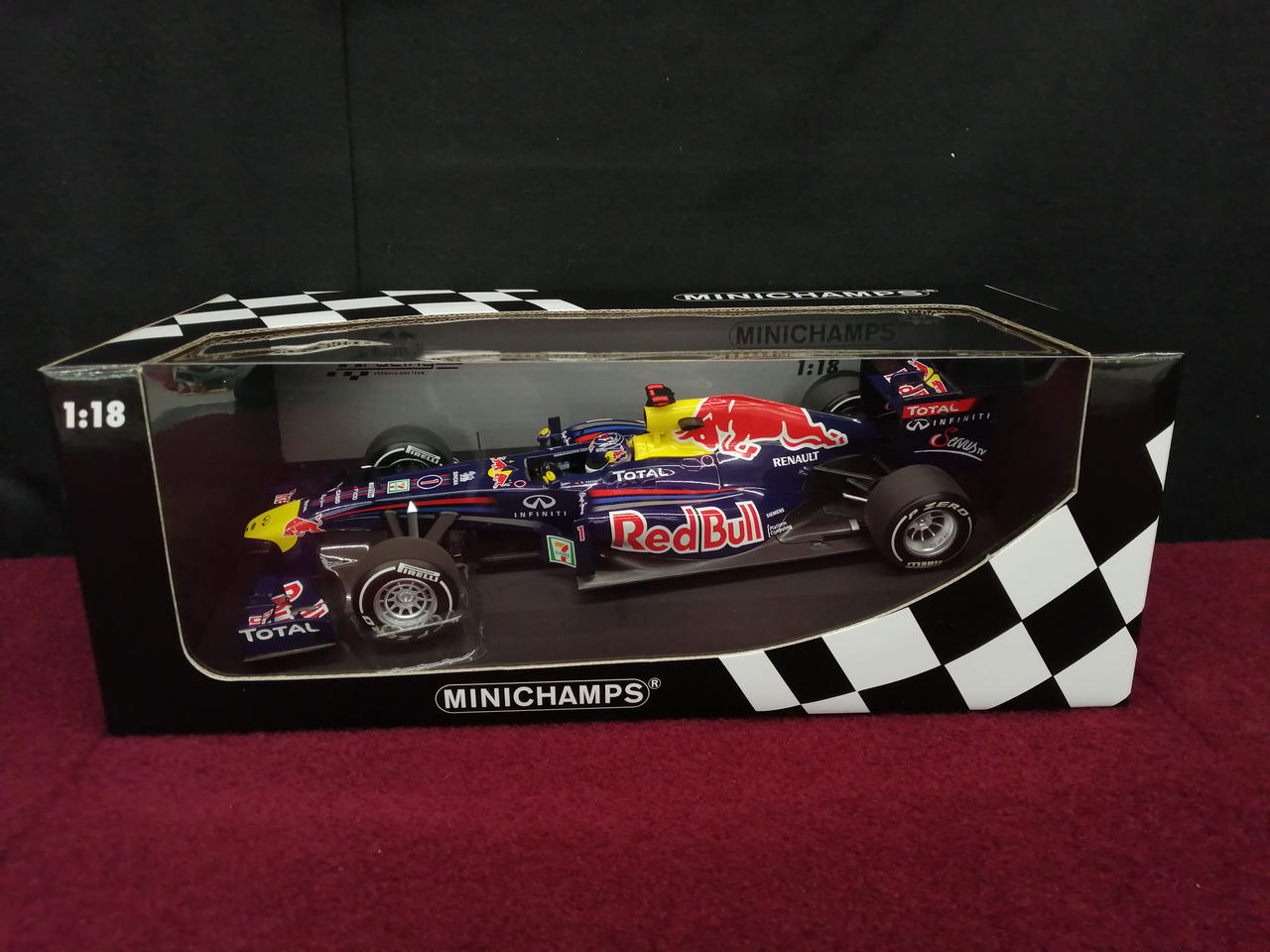 1/18 RED BULL RACING RENAULT R