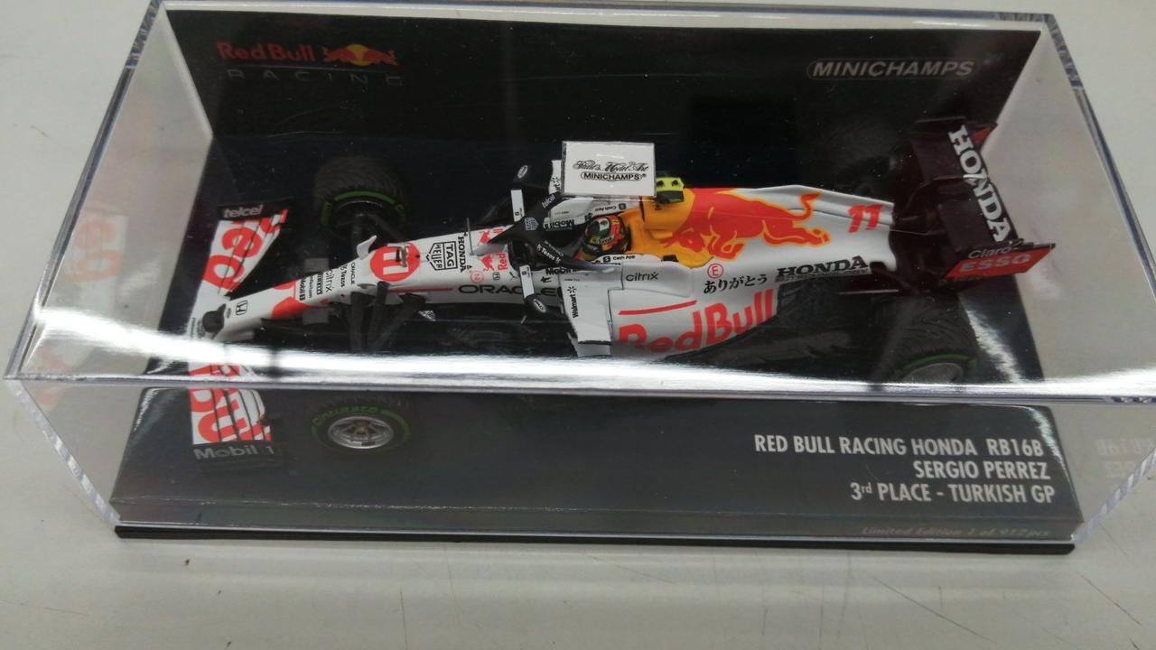 ケーススレ汚れ多数あります。