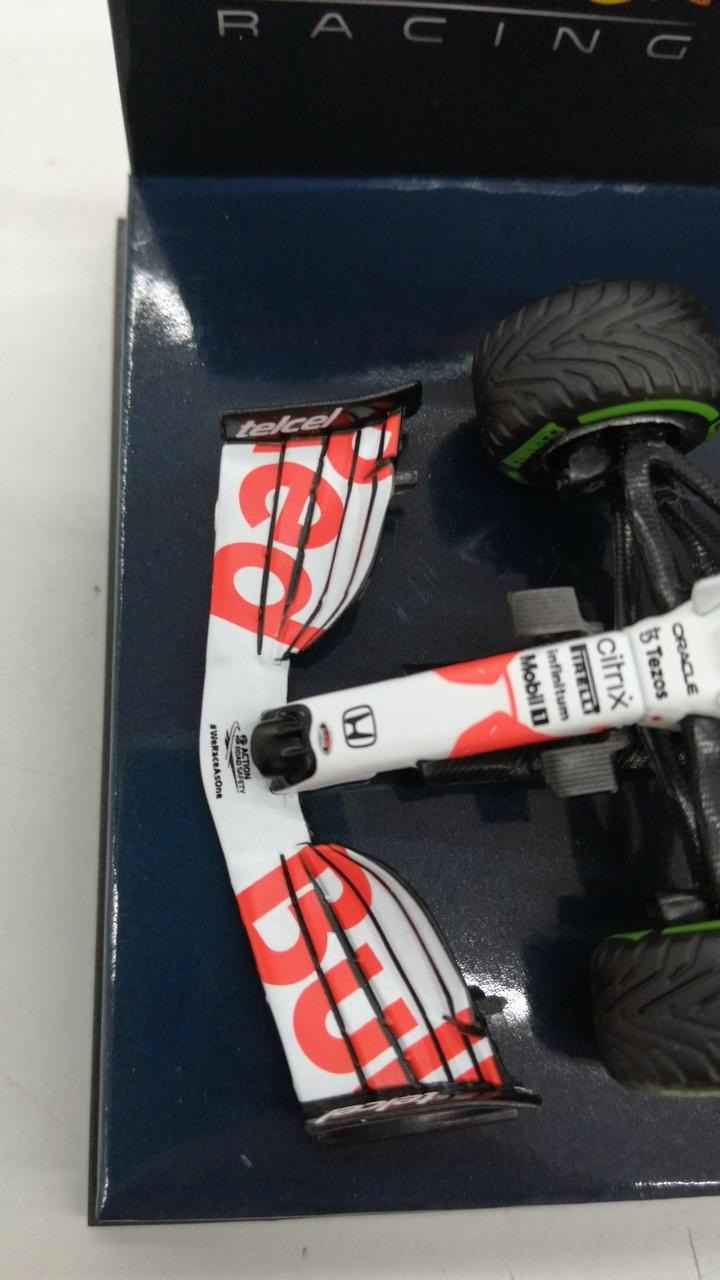 本体は比較的綺麗な状態です。