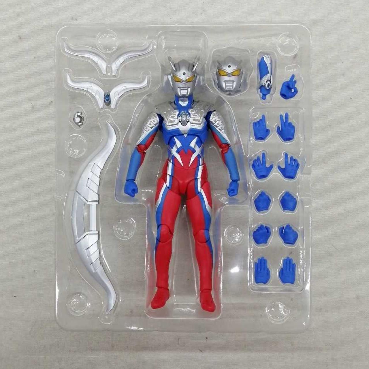 本体の関節が緩いです（自立はできます）