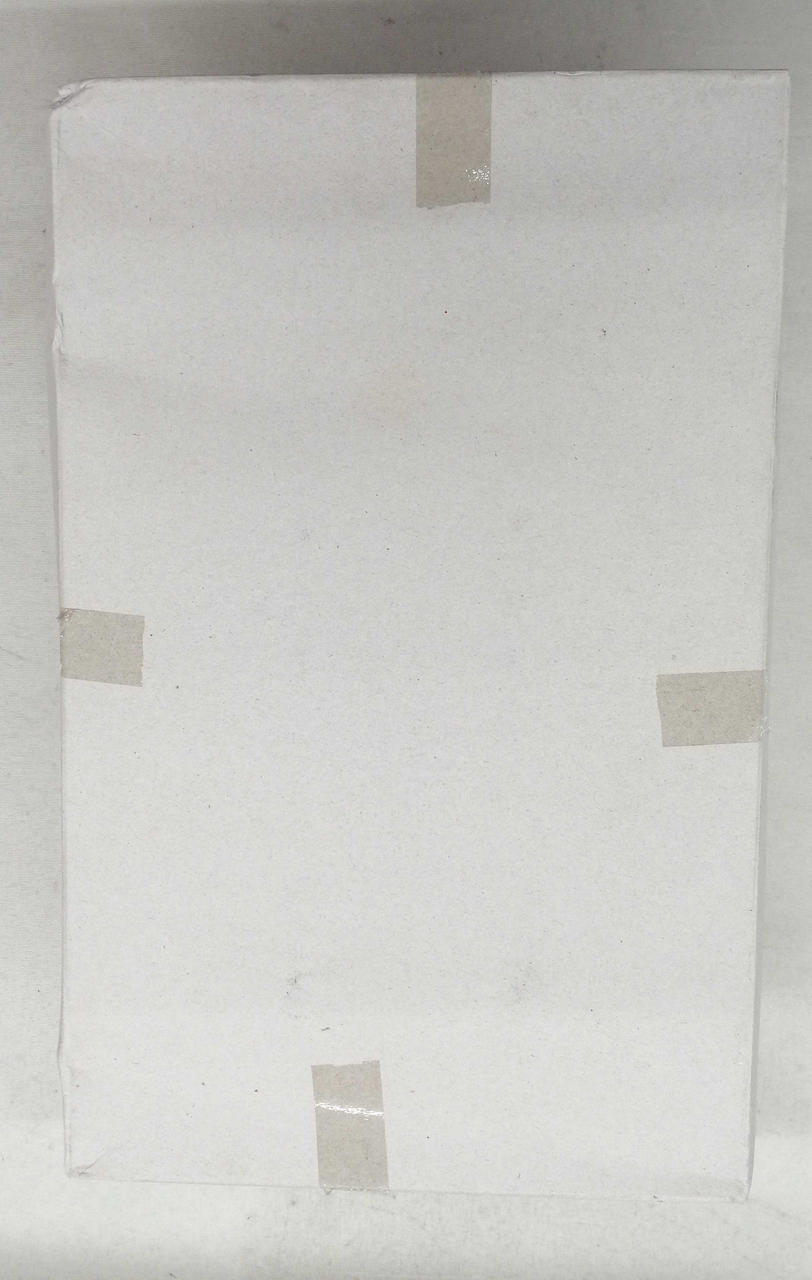 シール跡あり。