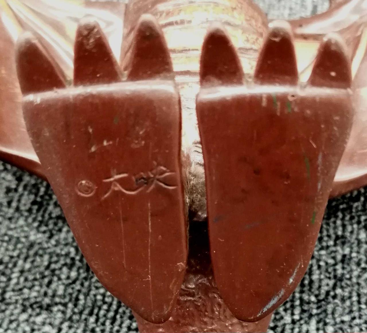 文字書いてます