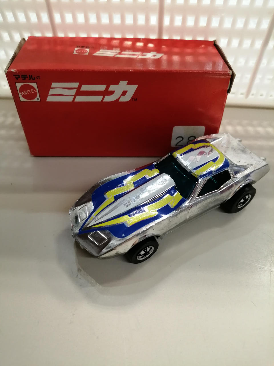 ミニカー 赤箱