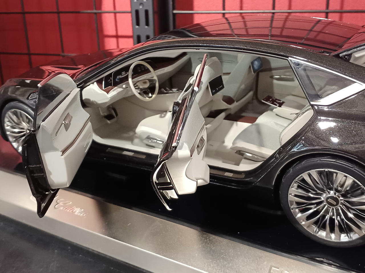 キャデラック コンセプトカー　1/18ブラック キャデラック コンセプトカー 1/18ブラック 楽天市場