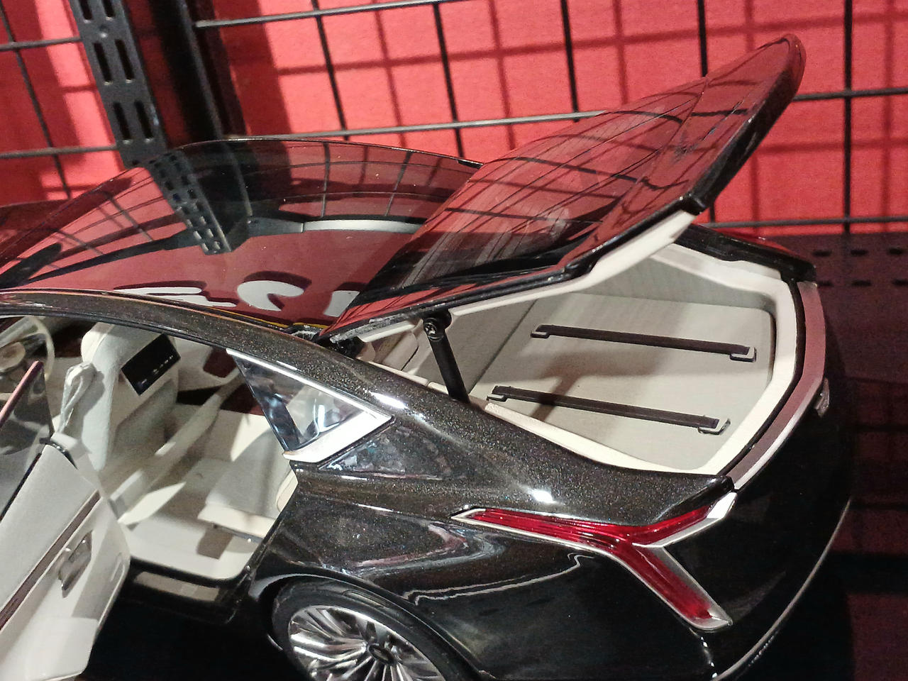 CADILLAC|1/18スケールミニカー|HARDOFFオフモール（オフモ