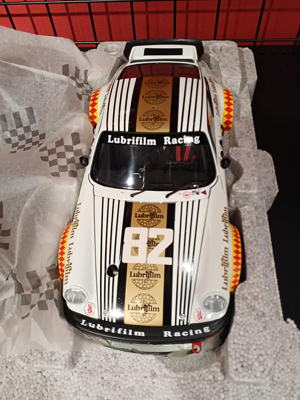 １／１８ エグゾト ポルシェ ９３４ ＲＳＲ １９７９ 証明書付き 新品 exoto ポルシェ934RSR 1／18 ミニカーショップグローバル - 1/18 EXOTO