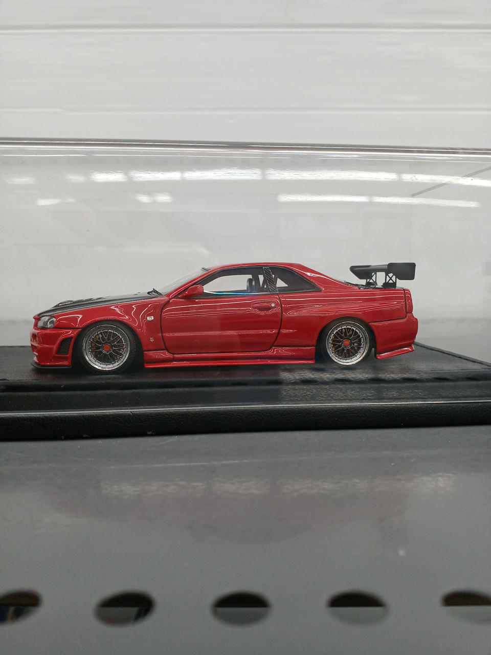 バイエル: イノベーション・カンパニー 2013年版 IG1136 1/18 Rocket Bunny S13 V2 Silver | LINE UP | [公式