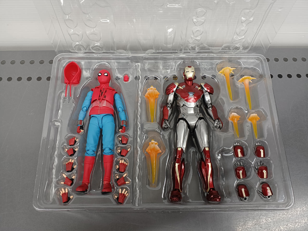 【中古】 Ｈｅｒｏ’ｓ / バンダイ出版 レビュー】 バンダイ S.H.Figuarts 仮面ライダーZX [仮面ライダーZX]
