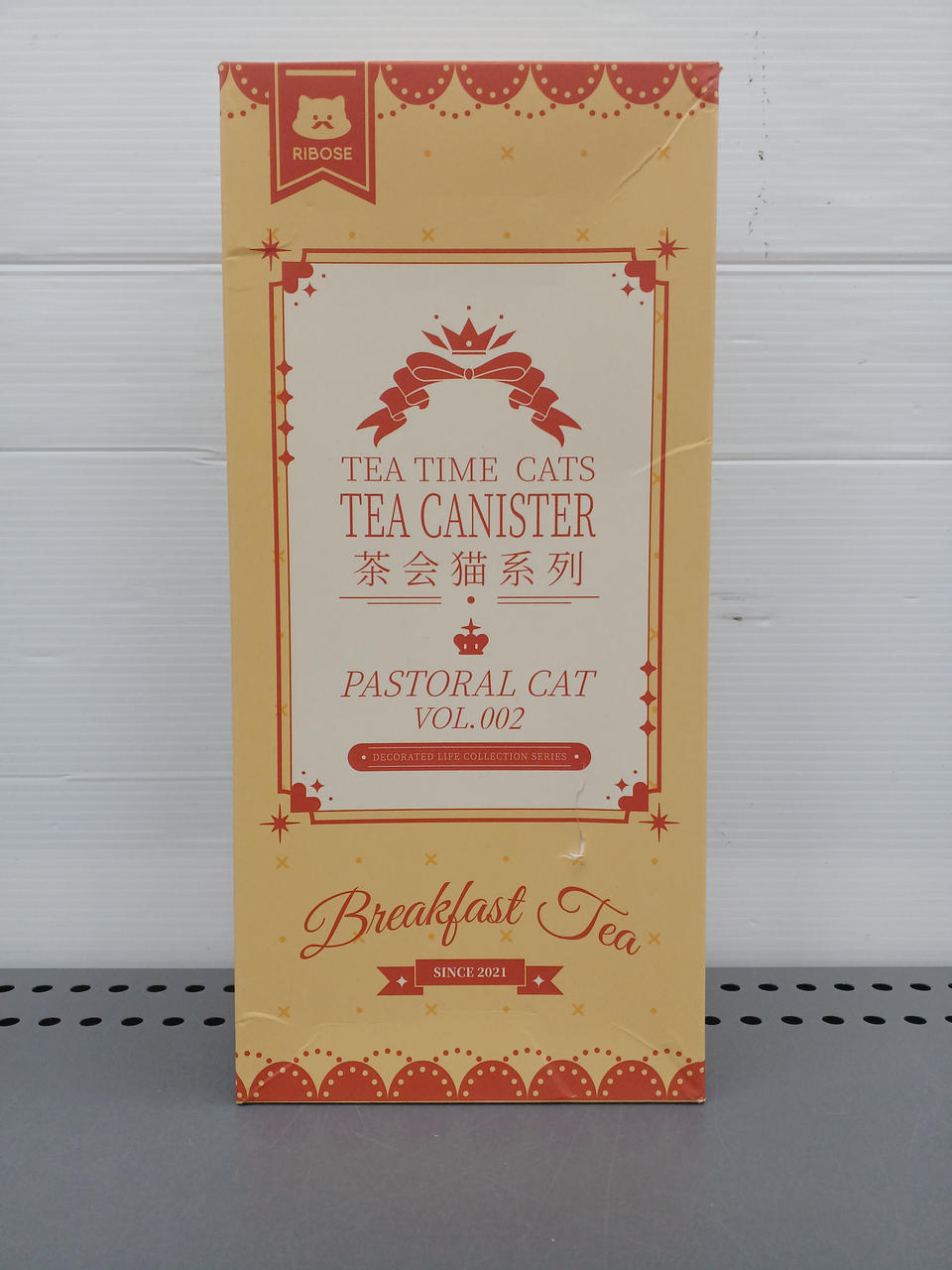 外箱一部イタミあります