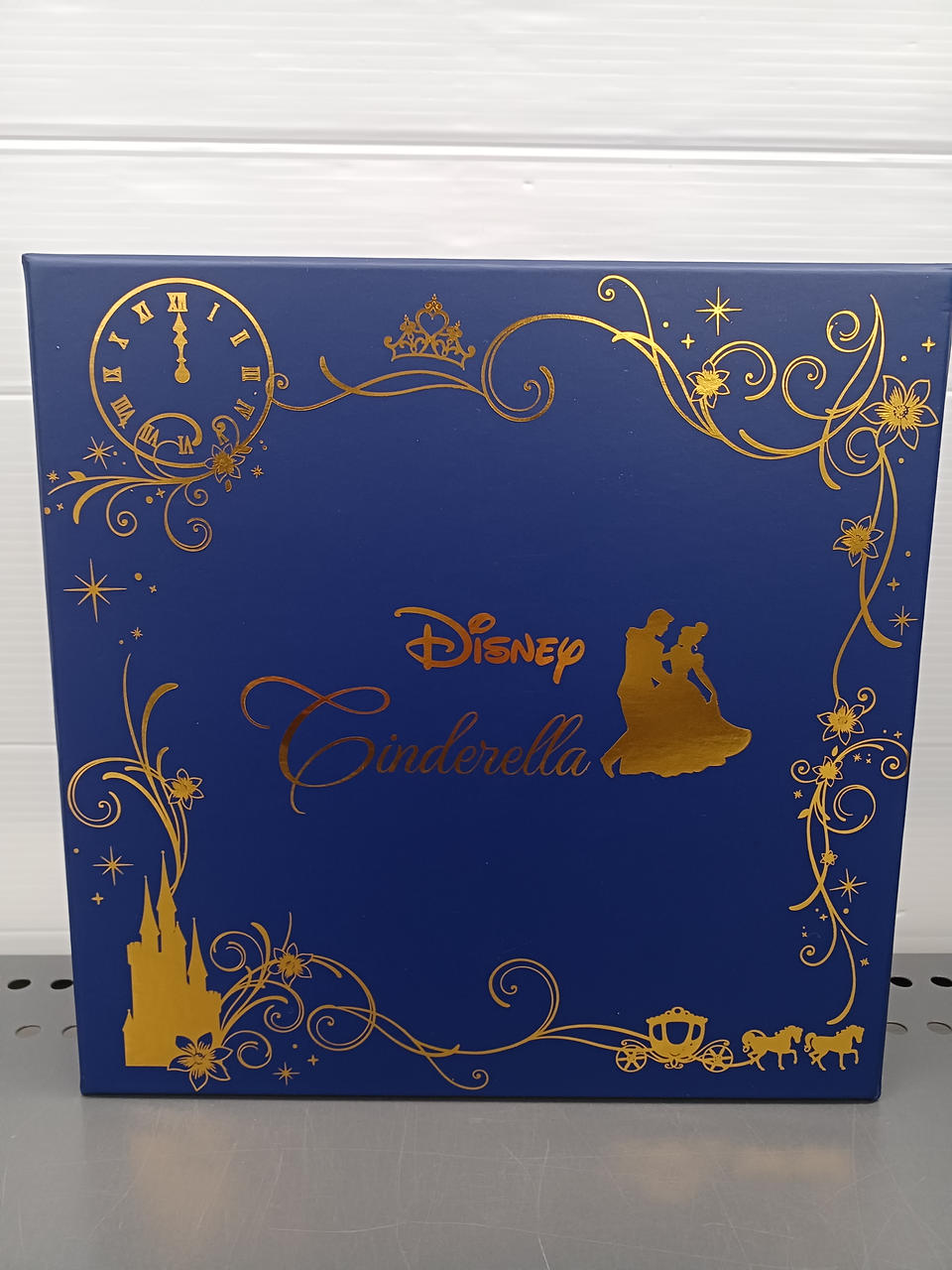 【美品】ディズニー WDCC シンデレラ『プリンセスを探し出すガラスの靴』廃盤品 ディズニー シンデレラ ガラスの靴 | ディズニー シンデレラ(Disney