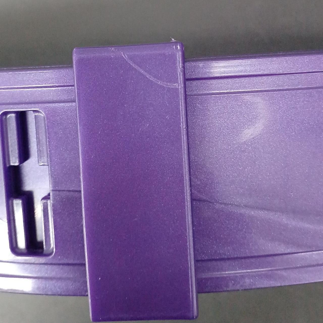 ベルト留めにキズあります