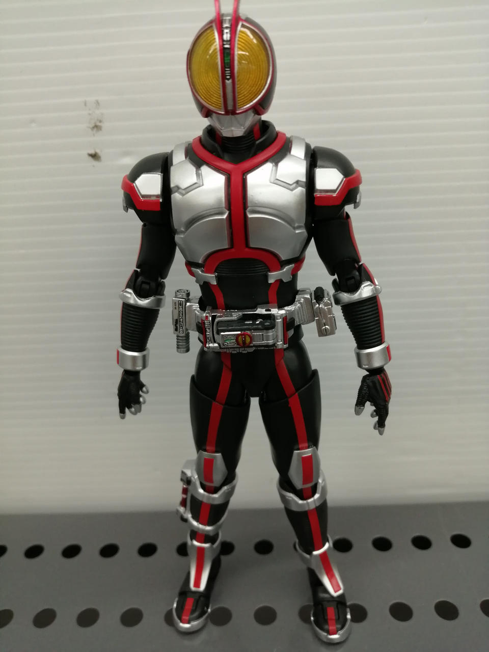 バンダイ 型番：仮面ライダーファイズ SHF　真骨彫