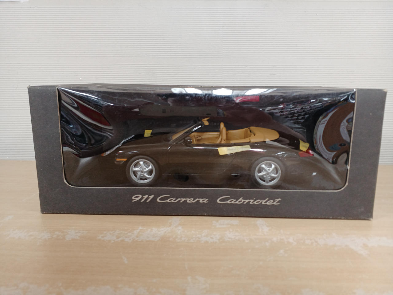 1/18スケールカー