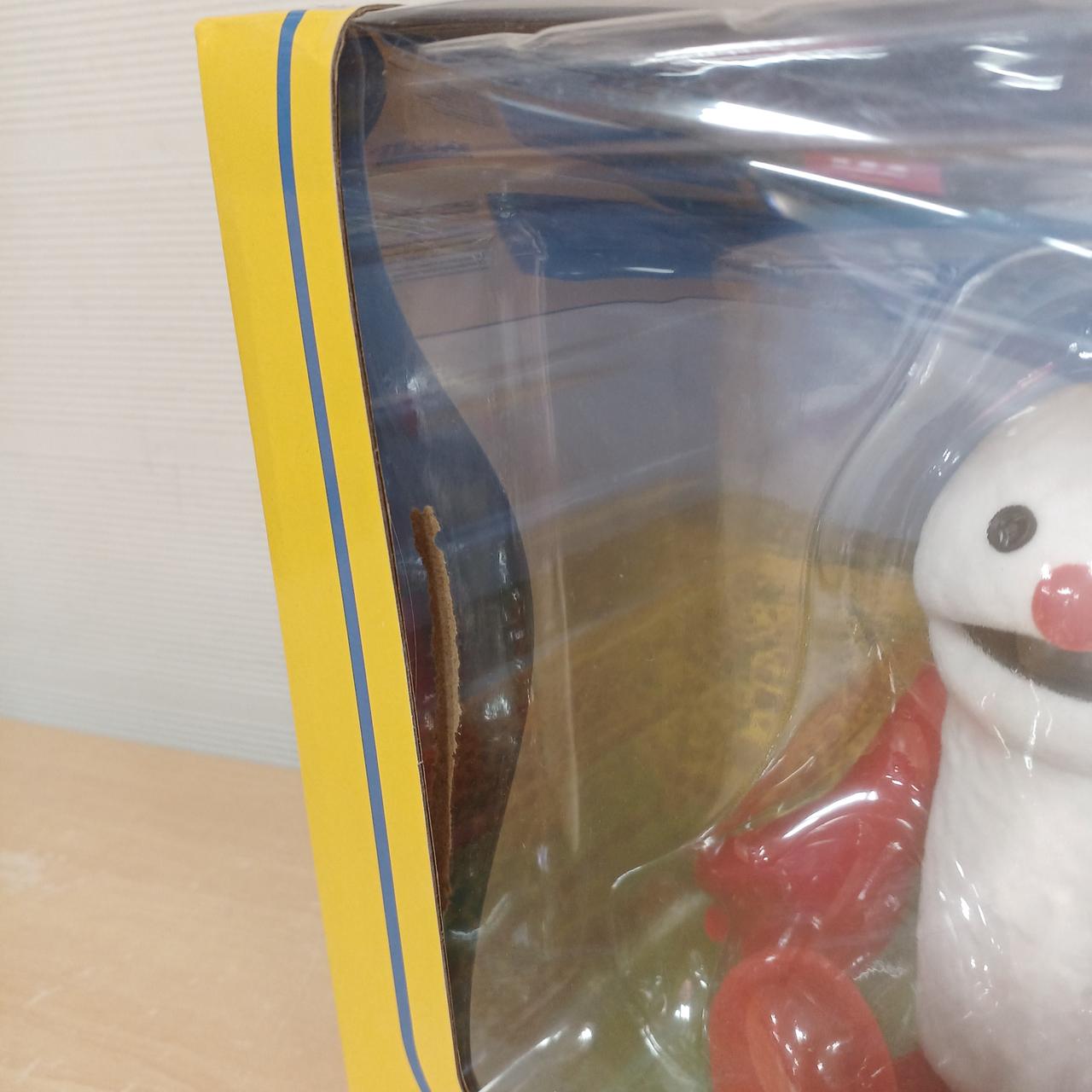 一部カバーが外れています