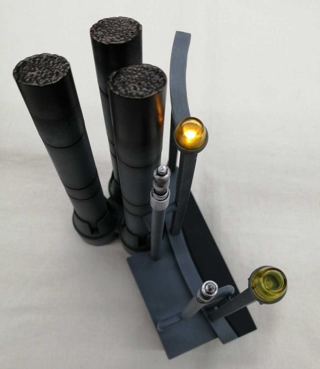 動作確認済み
交互に点きます。