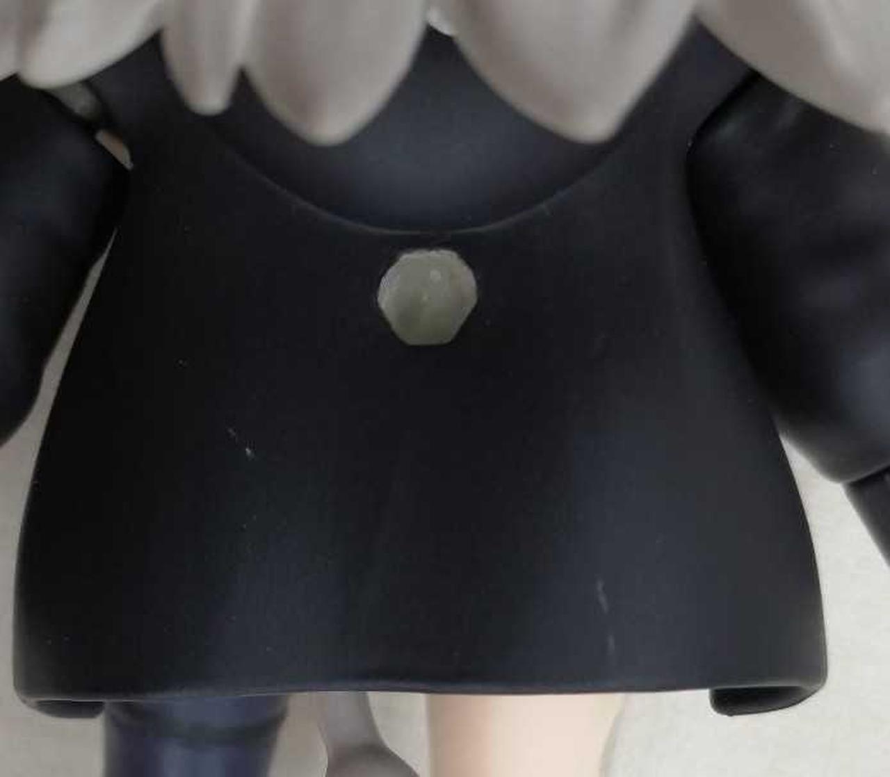 服：色移りあり