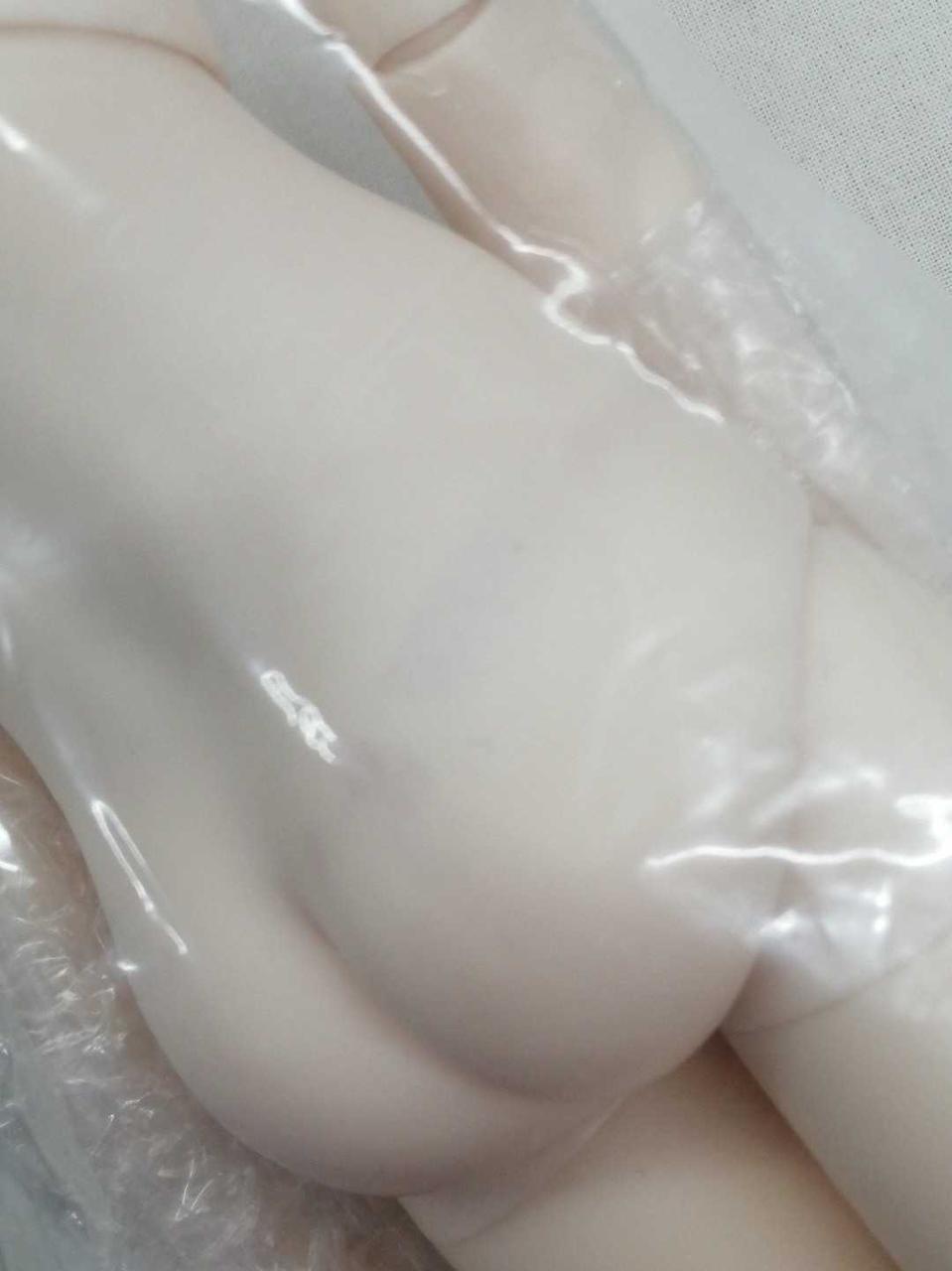 腰に色移りあり