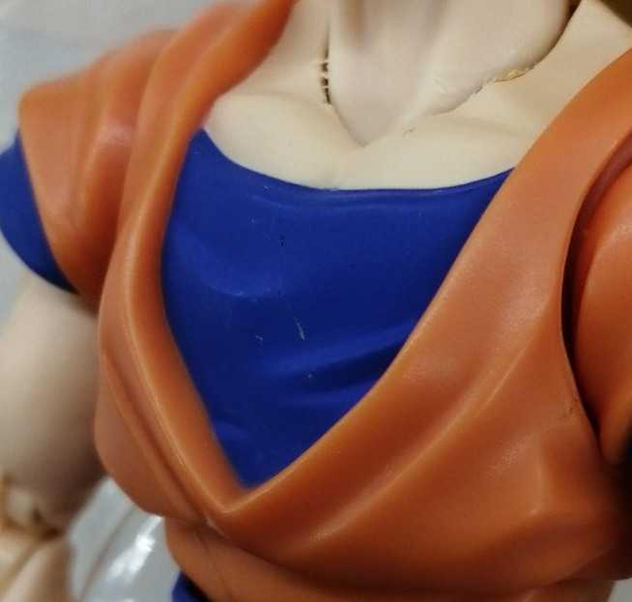 胸：色移りあり