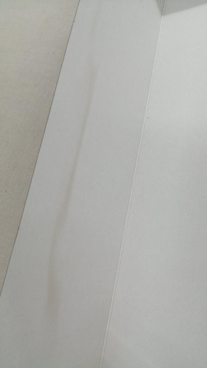 箱内側ヨゴレあり