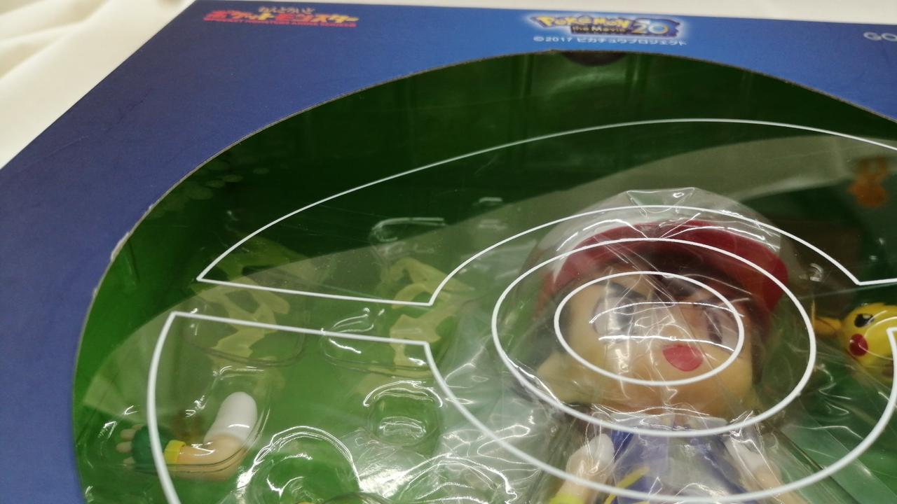 箱：フィルム剥がれあり