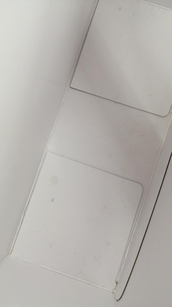 箱内側シミあり