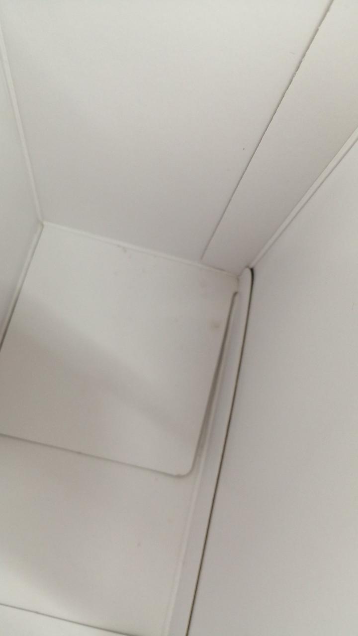 箱内側シミあり