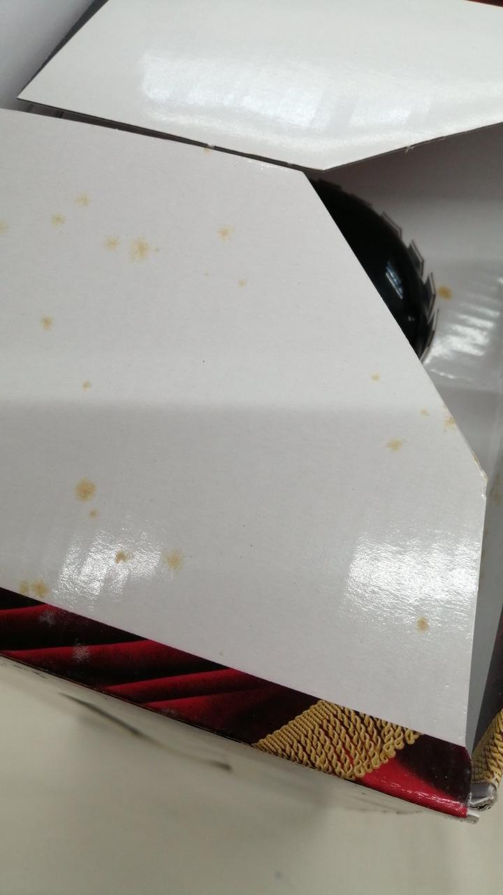 箱内側シミあり