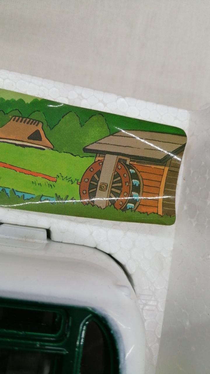 テープ剥がれあり