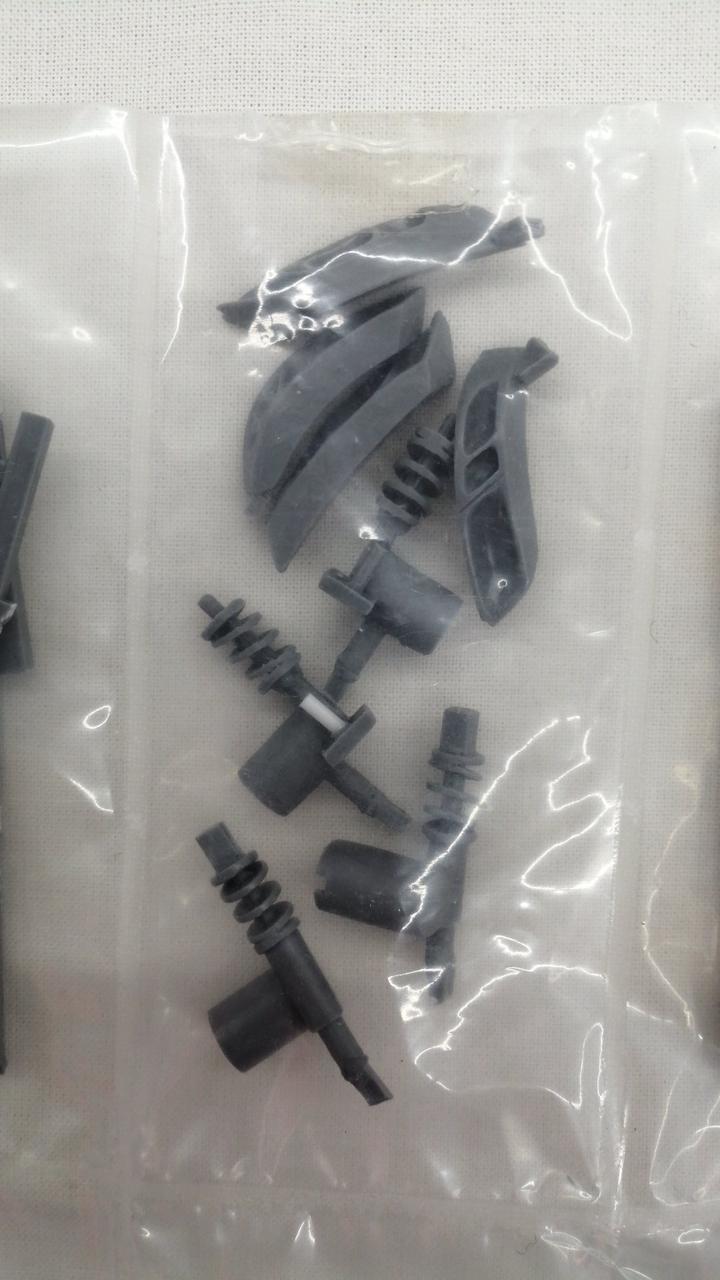 袋一部テープで止めてあります。