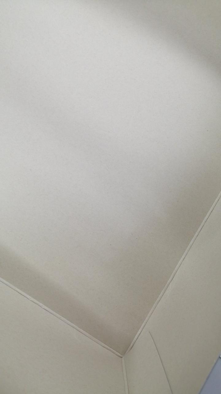 箱内側ヤケあり