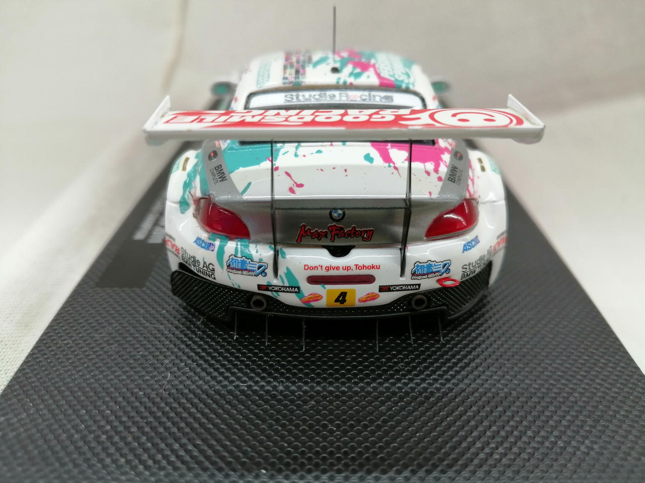 【現状品】 初音ミク グッドスマイルカンパニー 1/43 BMW Z4 Amazon.co.jp: 1/43 初音ミク GOODSMILE BMW Z4 2011 セパン初