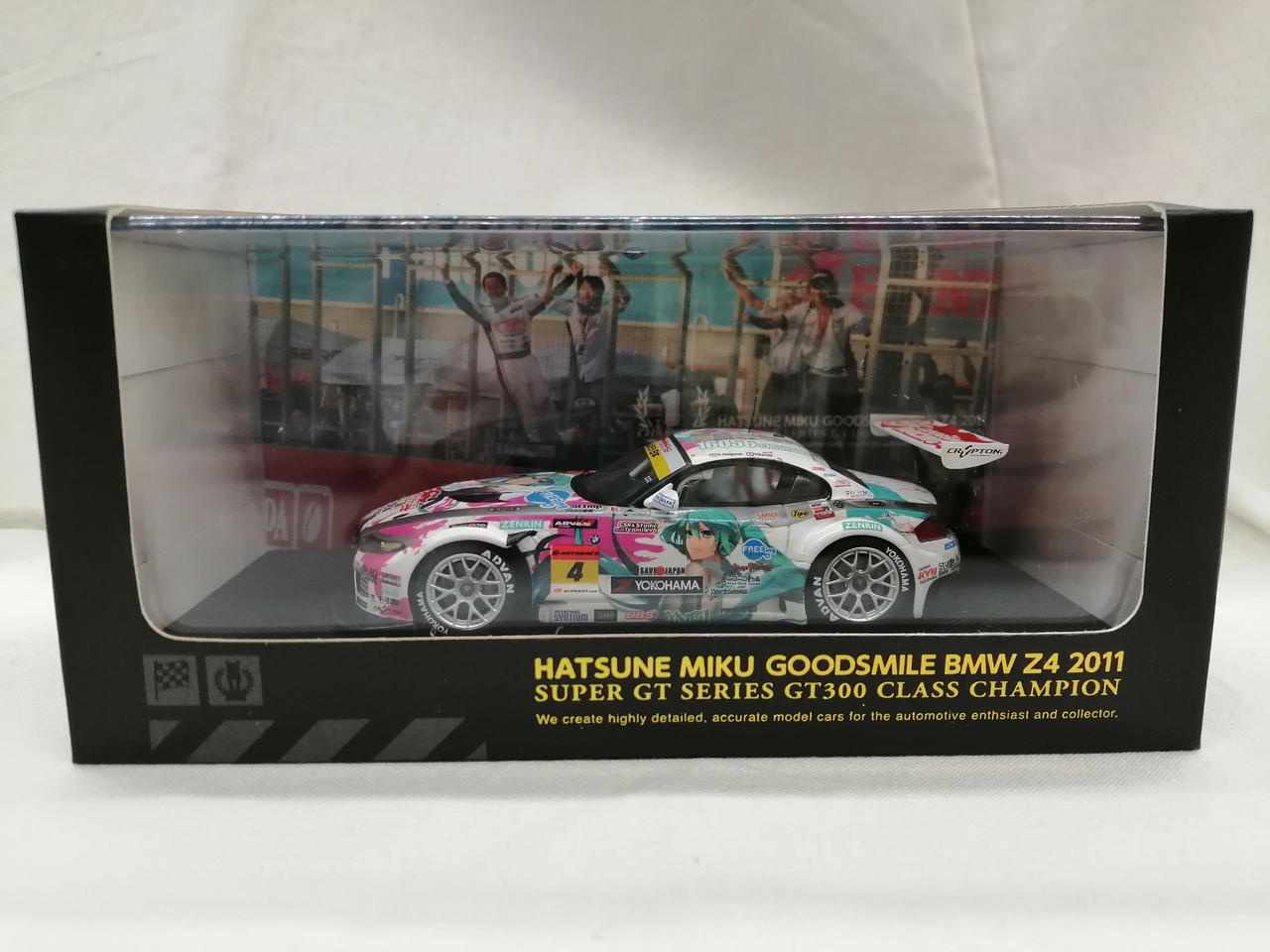 【限定品・現状品】 初音ミク グッドスマイルカンパニー 1/43 BMW Z4 Amazon.co.jp: 1/43 初音ミク GOODSMILE BMW Z4 2011 セパン初
