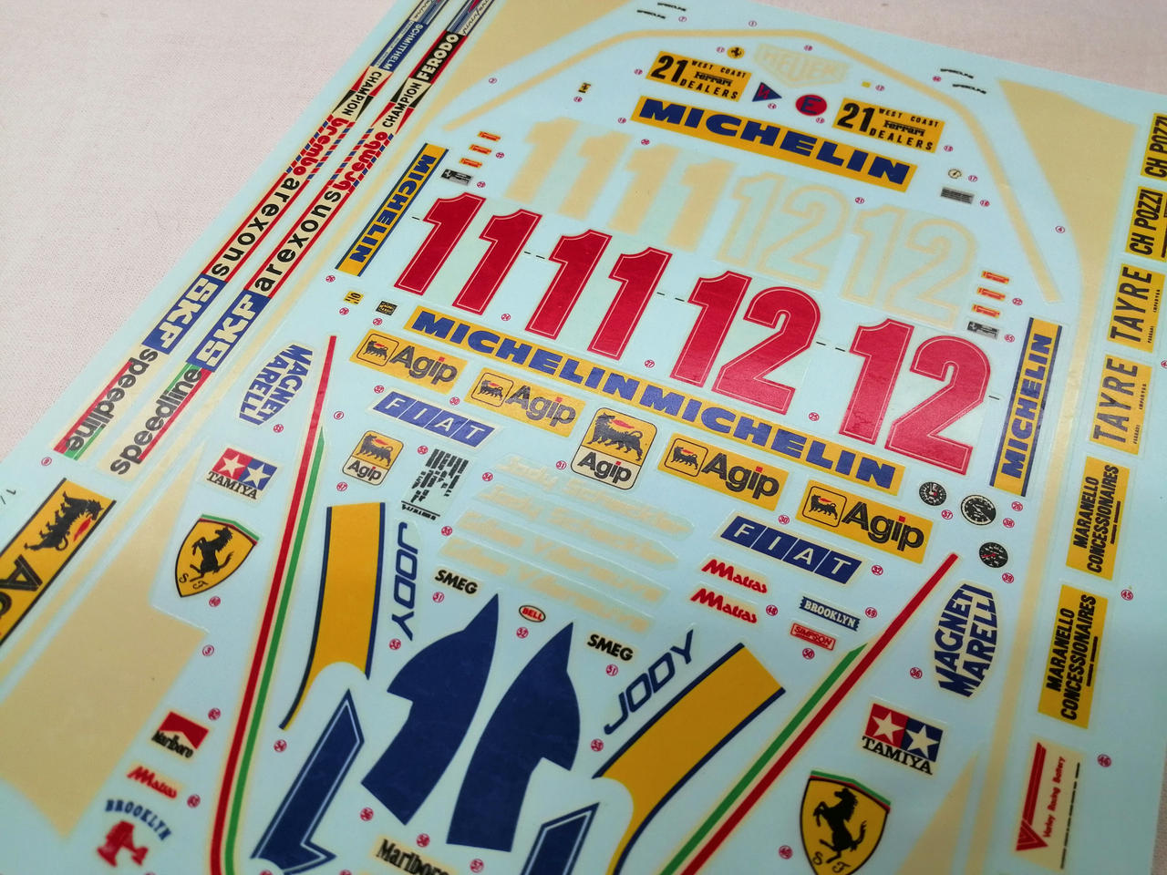 デカールイタミあり