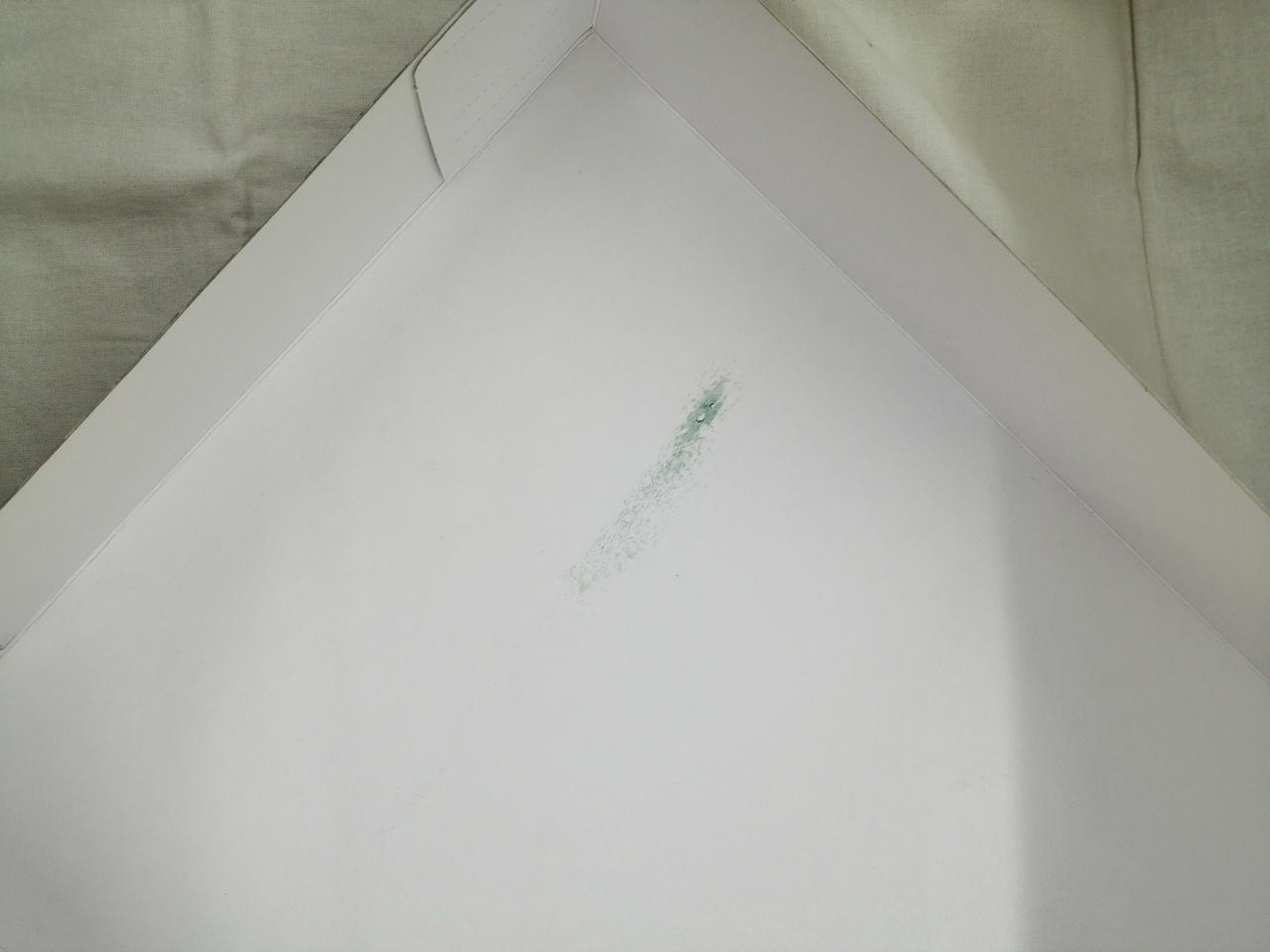 箱：色移りあり