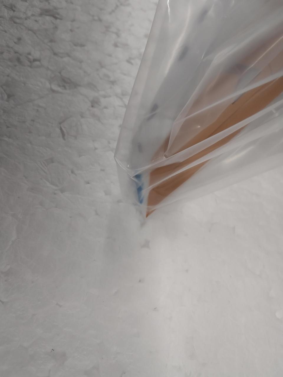 袋一部破れあり