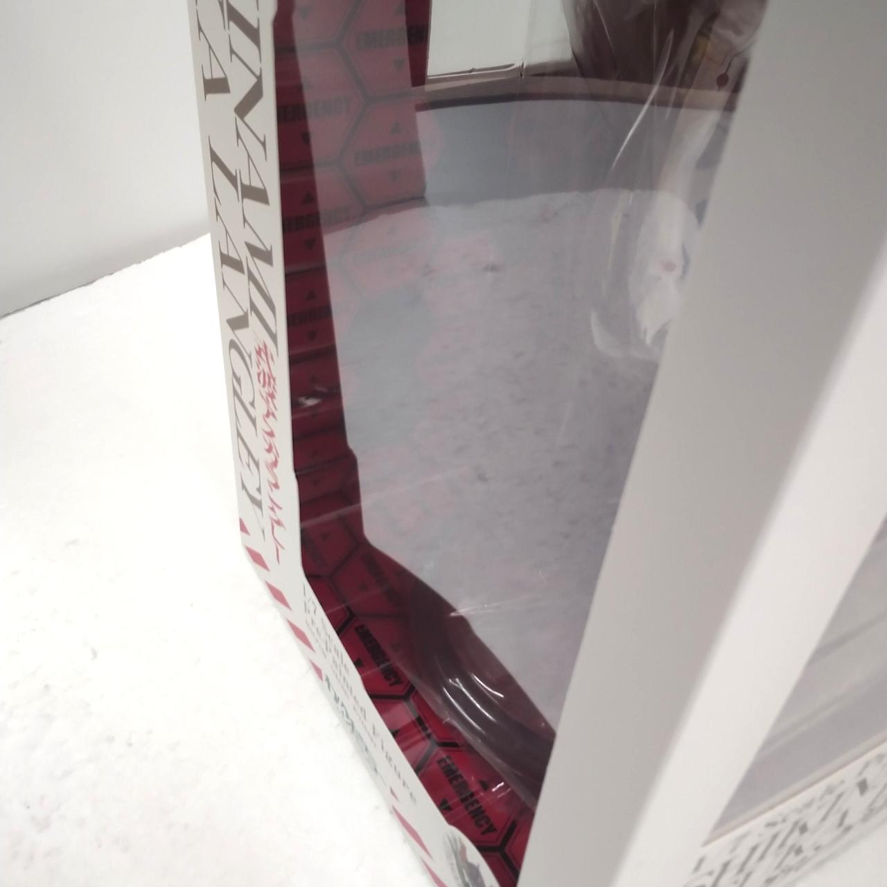 外側フィルム剥がれてます。