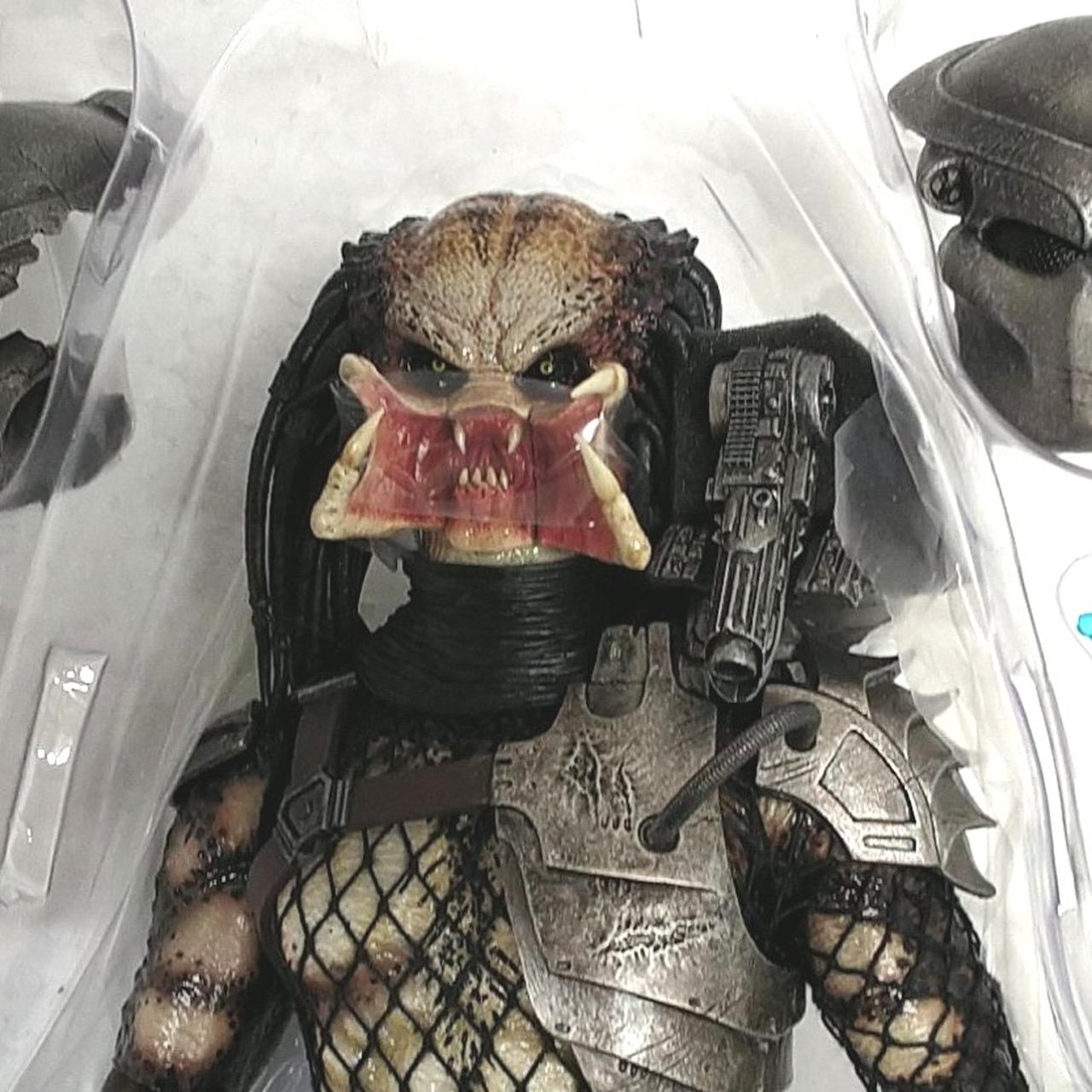 口にビニールで養生してあります。