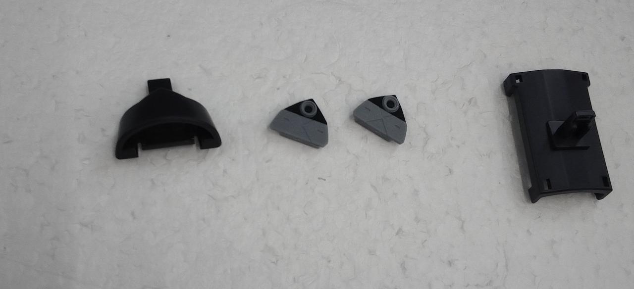 付属品は写真の物で全てです。