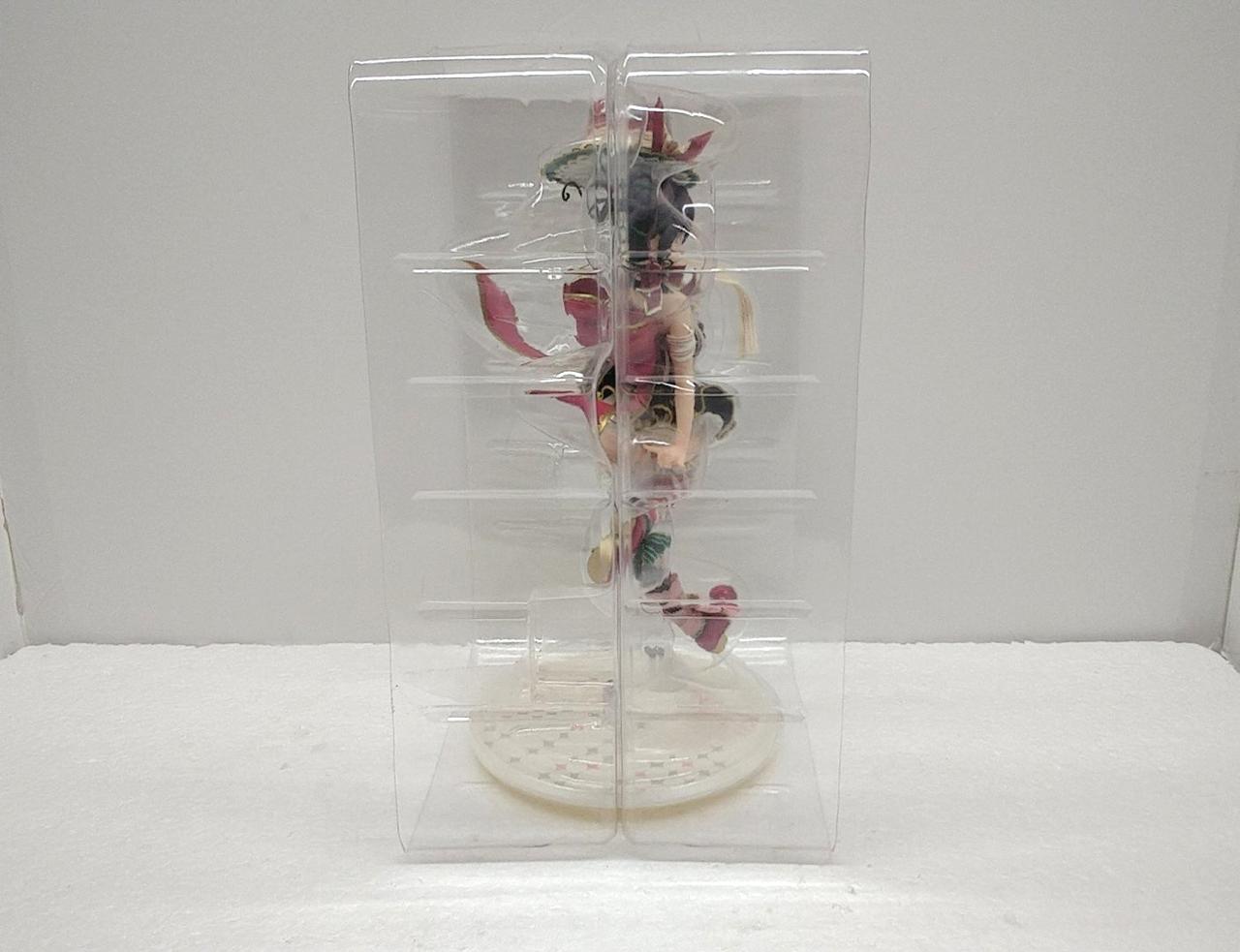 ブリスター　シール跡あります。